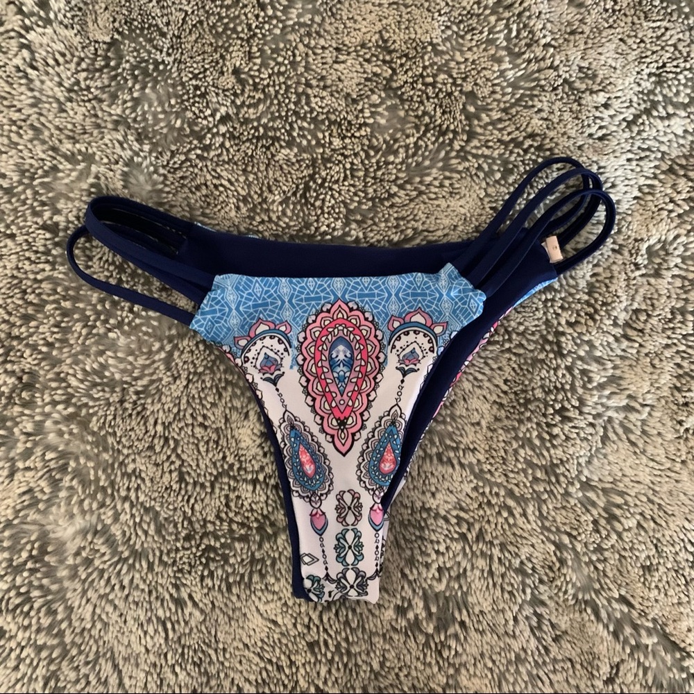 Bikini bottoms